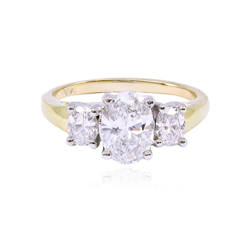 ESTATE 14K YELLOW GOLD OVAL DIAMOND THREE STONE ENGAGEMENT RING - 1.50CTW