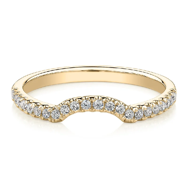 Curved wedding or eternity band in 10 carat yellow gold