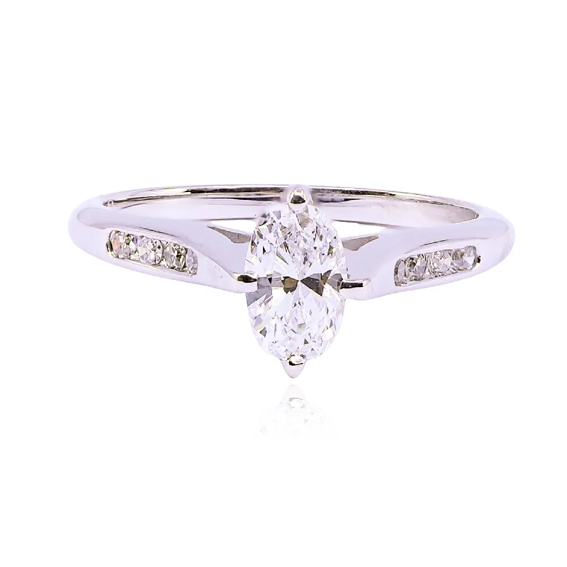 ESTATE 14K WHITE GOLD 0.45CT OVAL DIAMOND ENGAGEMENT RING