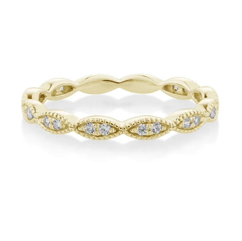 All-rounder eternity band in 10 carat yellow gold