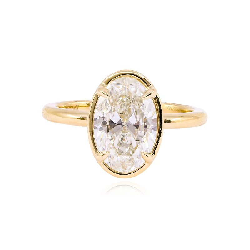 18K YELLOW GOLD 2.51CT OVAL DIAMOND ENGAGEMENT RING