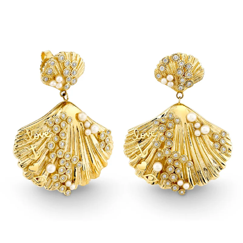 Gold & Diamond Scallop Shell Earring