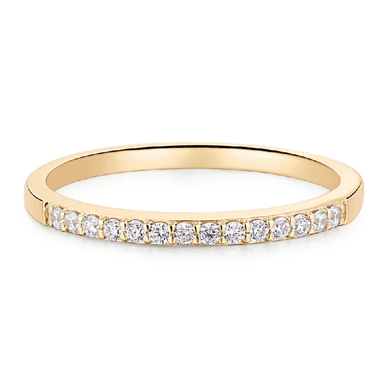 Wedding or eternity band in 14 carat yellow gold